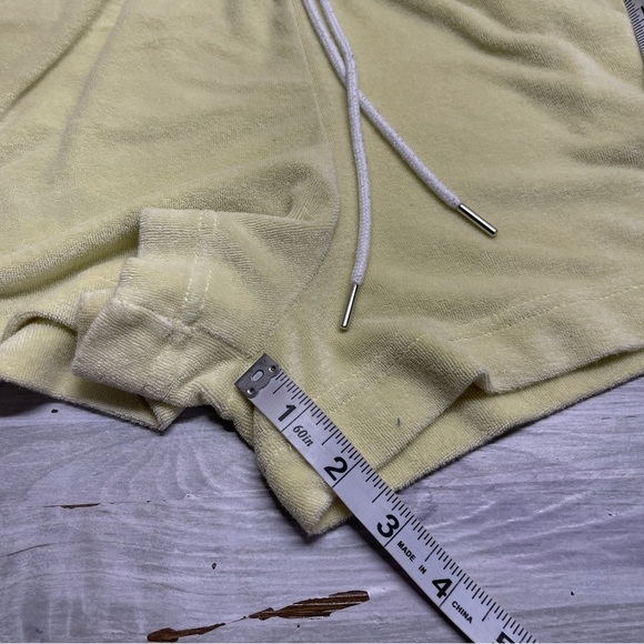 Nike Yellow Terry Cloth Retro 2” Inseam High Waist Shorts Women’s Size Small - Picture 13 of 13